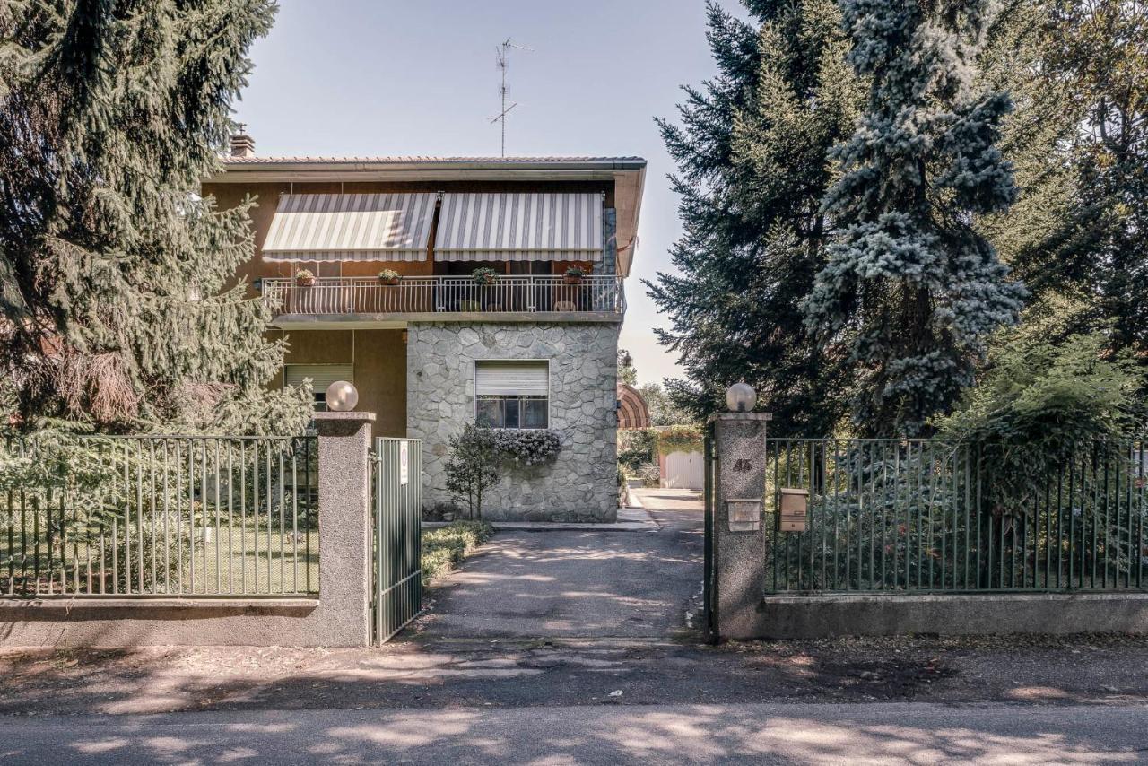 Caronno Pertusella Sentirsi A Casa, Lontano Da Casa-Feel At Home Away From Home מראה חיצוני תמונה