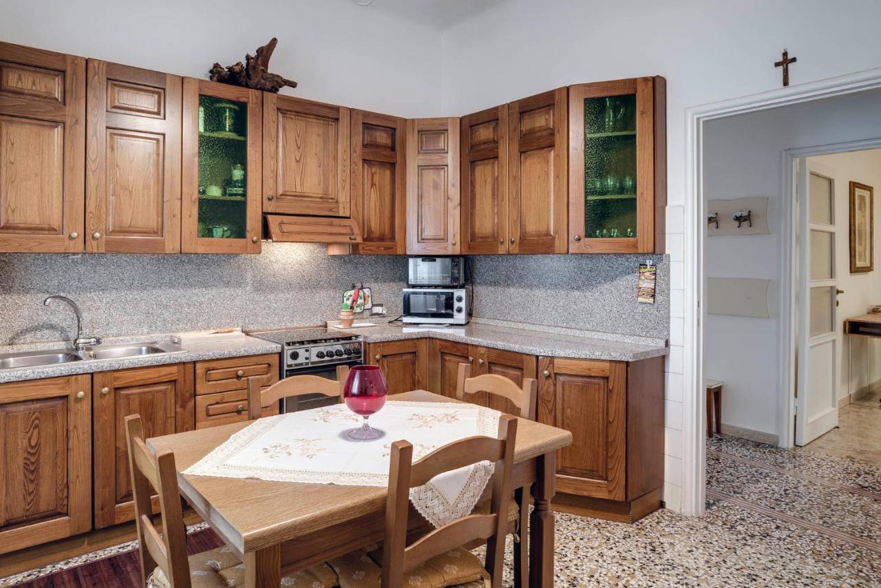Caronno Pertusella Sentirsi A Casa, Lontano Da Casa-Feel At Home Away From Home מראה חיצוני תמונה