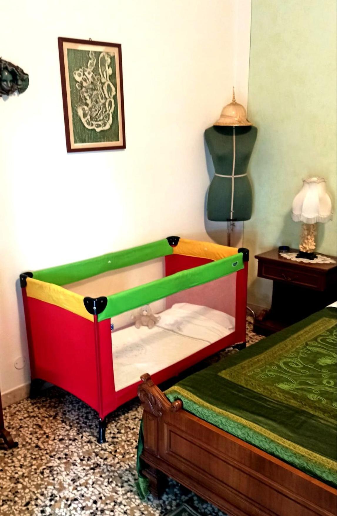 Caronno Pertusella Sentirsi A Casa, Lontano Da Casa-Feel At Home Away From Home מראה חיצוני תמונה